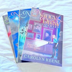 Nancy Drew Diaries Set of 4 - Carolyn Keene